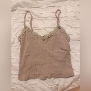 Tan/nude Garage cropped lace tank👢👡